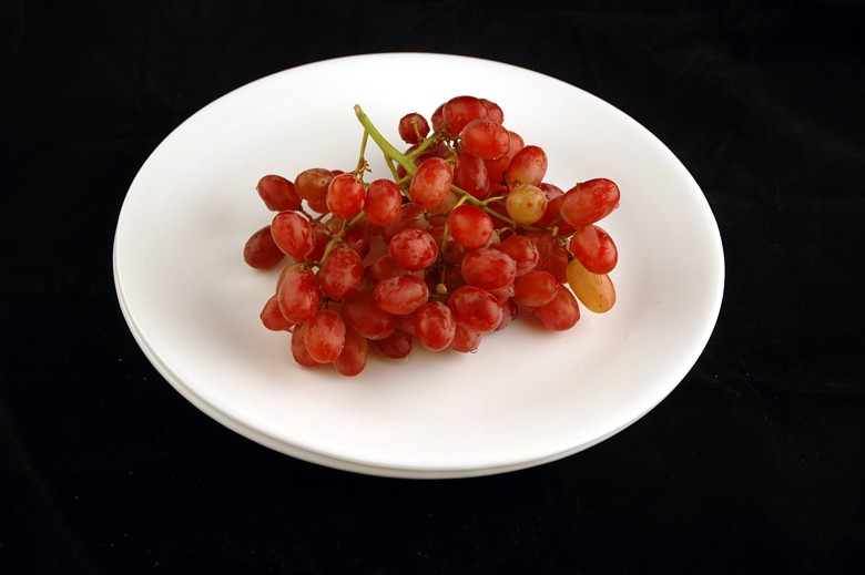 calories in grapes wisegeek
