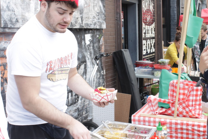 yeah dawg vegan hot dog shop up