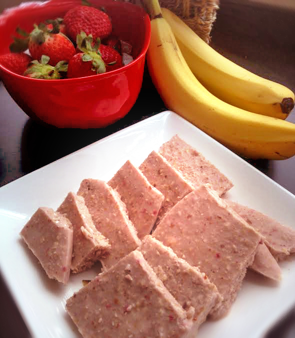 Raw Vegan Banana Strawberry Happy Bars , vegan dessert recipe