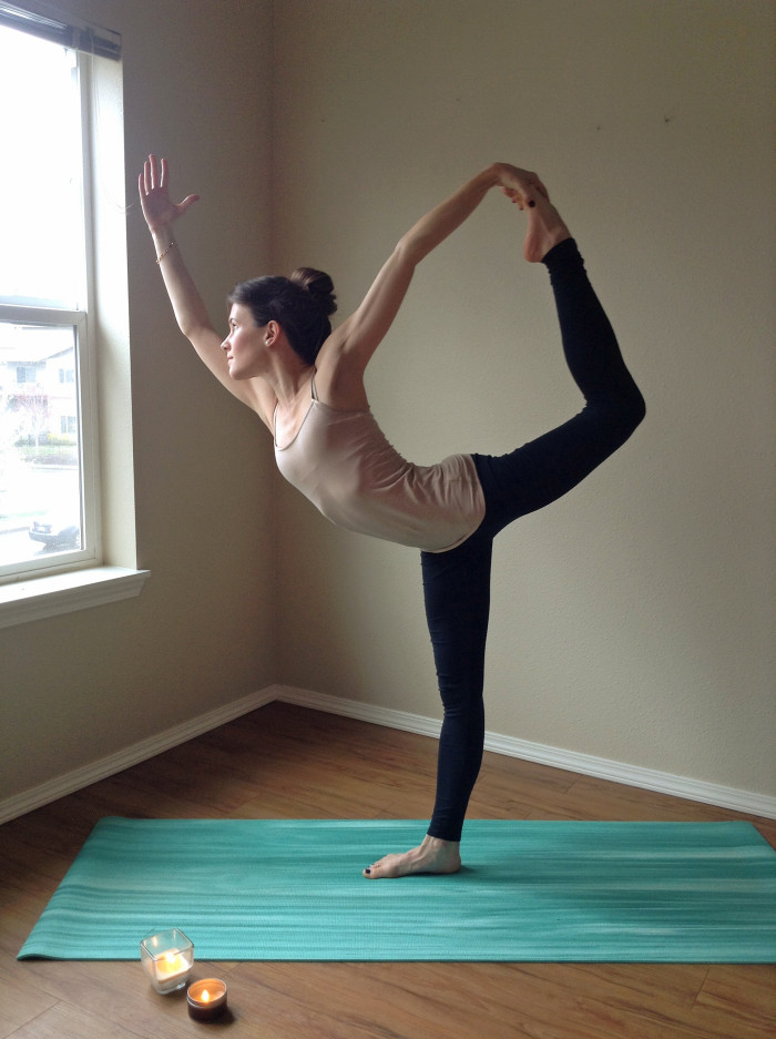 Yoga-Dancer's Pose-Balance-Flexibility