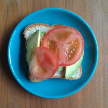 The_Classic_Avocado_Toast_with_Tomato