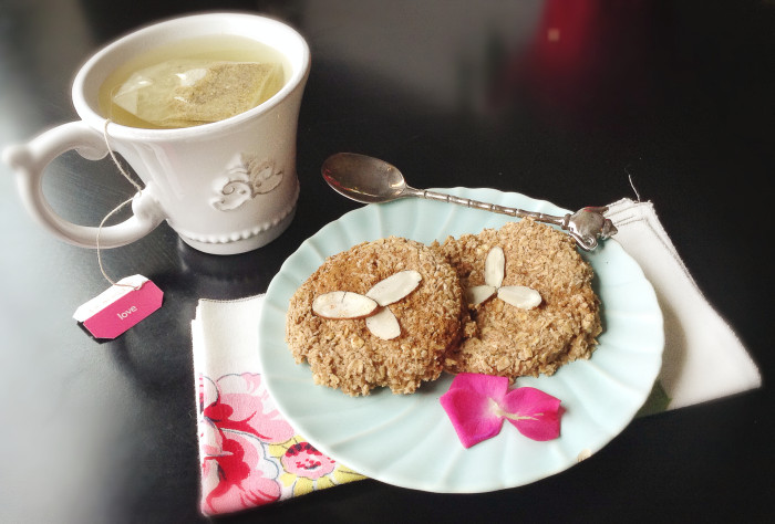 Healthy Snacks: Vegan Oatcakes - Perfect for Tea Time! - Peaceful Dumpling