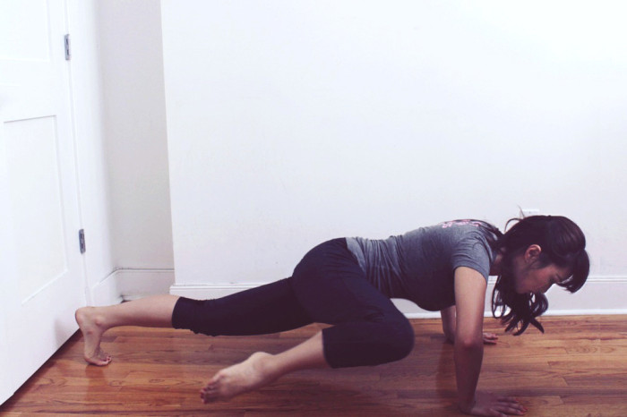 4 Toning Exercises for Core and Thighs
