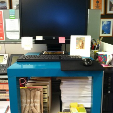 cubicle_standing_desk