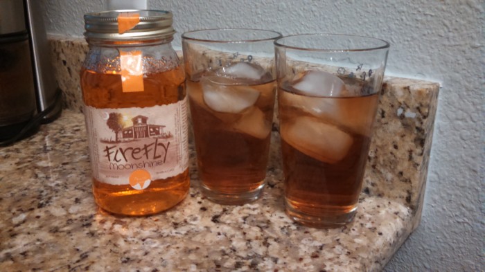 3 Summer Cocktails - Boozy Peach Tea