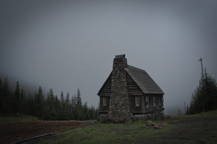 A secret goal lives in a mystery place inside me, hidden high and deep. Warming hut. Mountains. Goal setting.