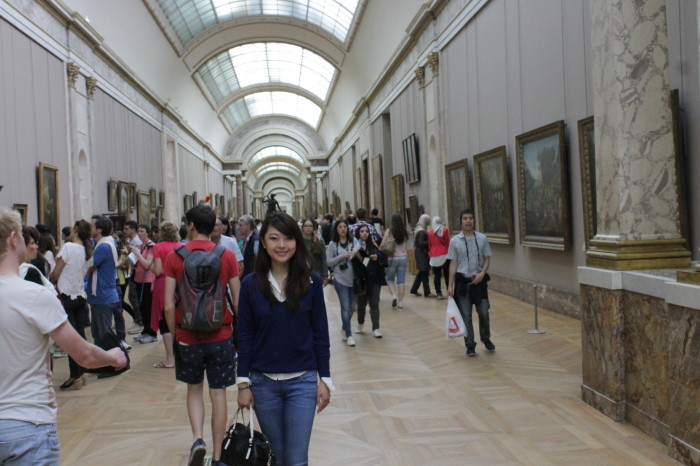 paris_louvre-700x466