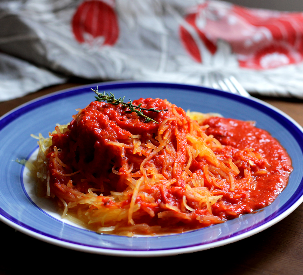 spaghetti_squash_roasted_red_pepper_sauce2
