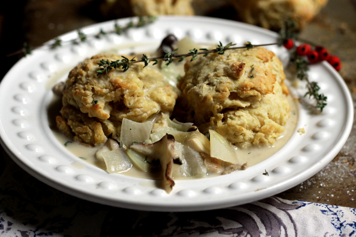 Vegan Thanksgiving Recipes: Herb Mushroom Gravy and Biscuits | Peaceful Dumpling