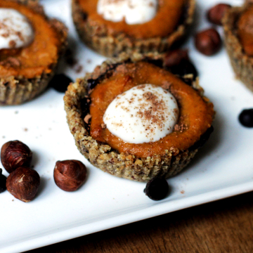 Vegan Thanksgiving Recipes: Mini Chocolate Pumpkin Pie