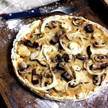 Vegan Thanksgiving Recipes: Mushroom Onion Tart
