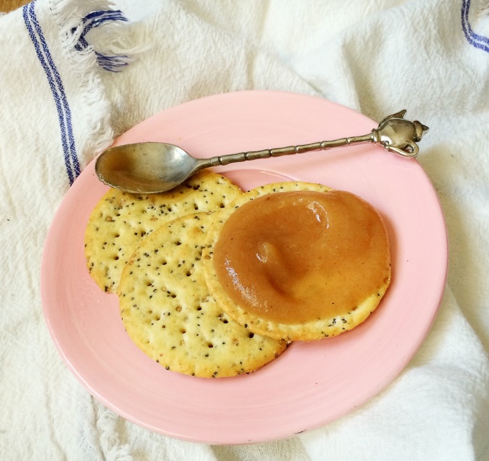 Vegan Holiday Recipes: Spiced Apple Butter | Peaceful Dumpling 