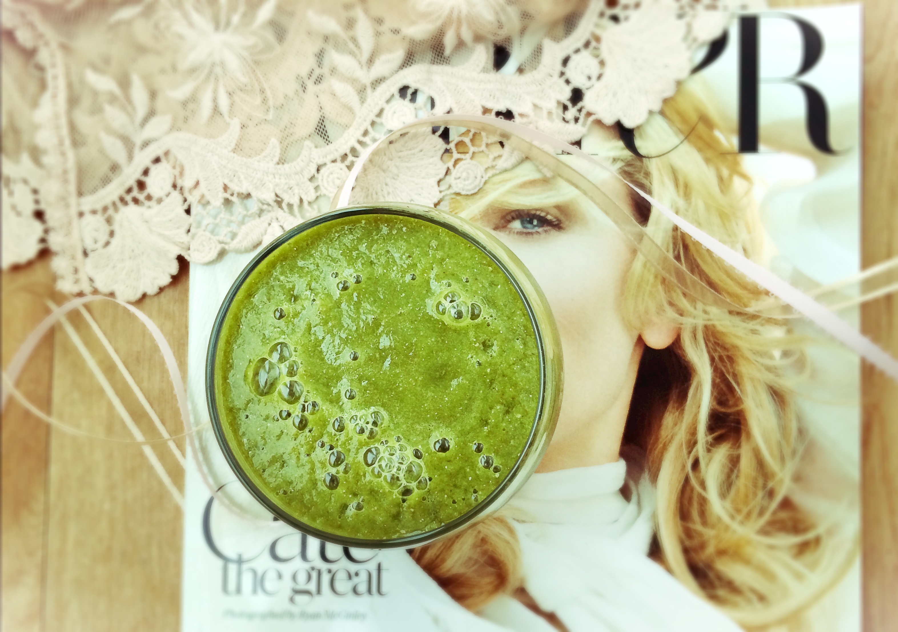 Holiday Detox Recipes: Lime, Kale, and Mint Smoothie