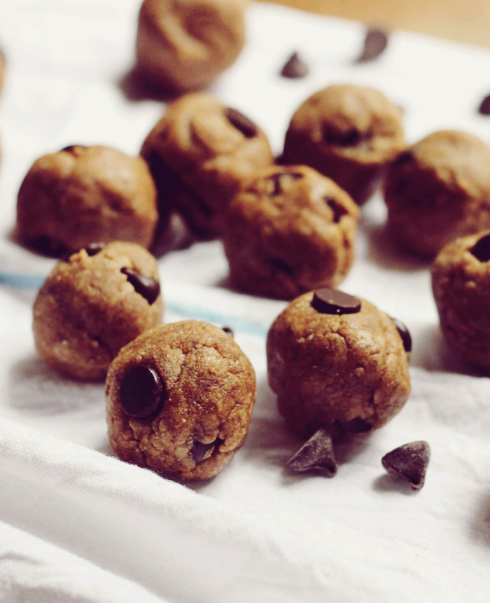 Raw Vegan Recipes: GF Paleo Cookie Dough Balls