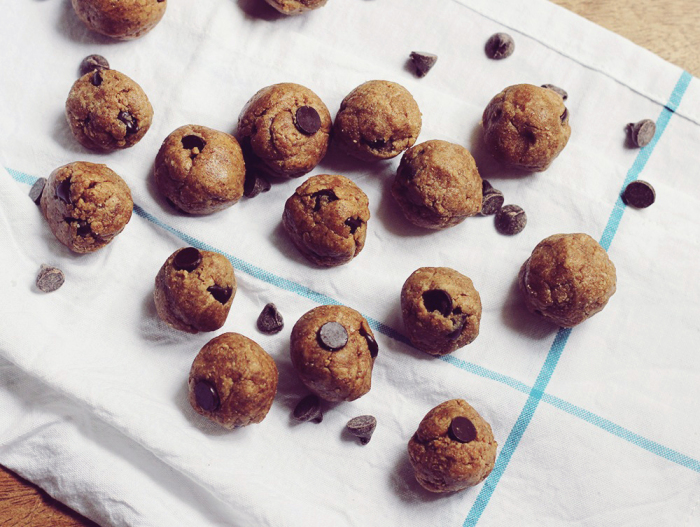 Raw Vegan Recipes: GF Paleo Cookie Dough Balls