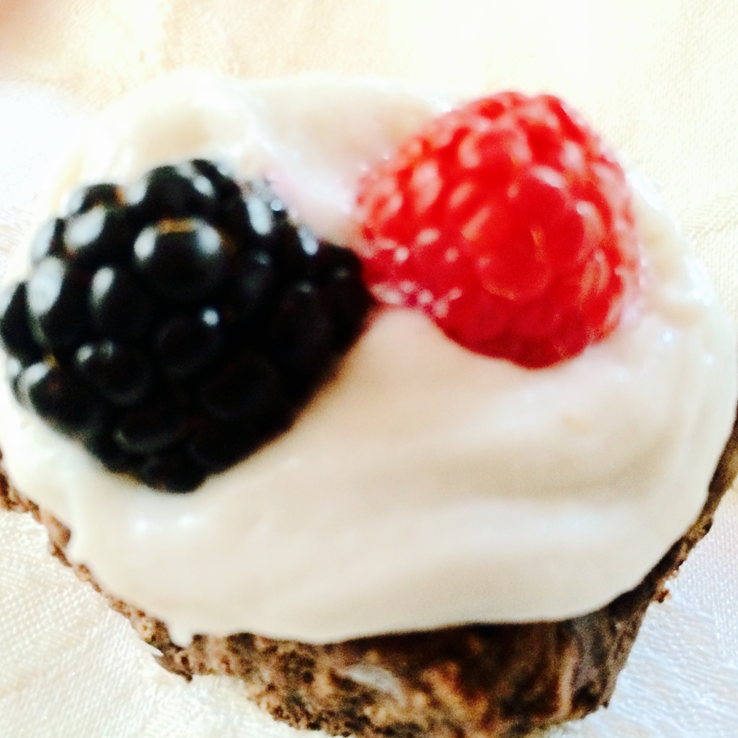 Vegan Cake Recipe: GF Blackberry Raspberry Chocolate Cupcake