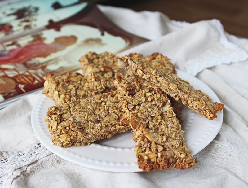 Vegan Snack Recipes: Low-Sugar Granola Bars | Peaceful Dumpling