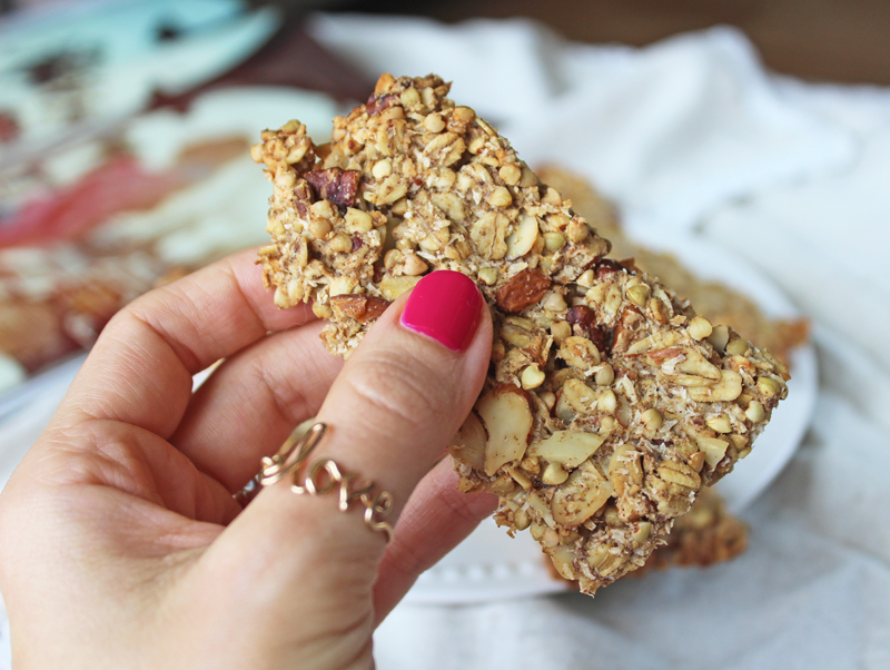 Vegan Snack Recipes: Low-Sugar Granola Bars | Peaceful Dumpling