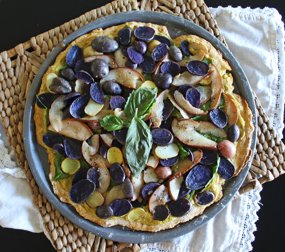 Vegan Pizza Recipes: Thin Crust Pear Pesto Pizza