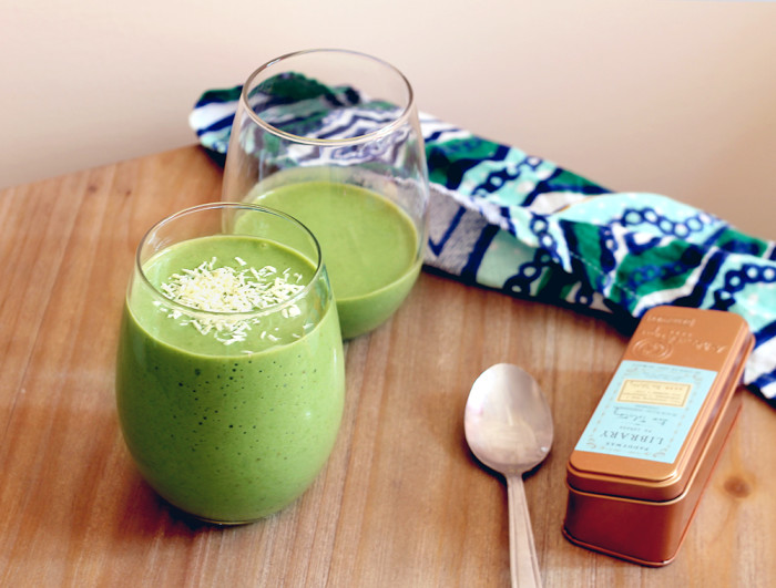 Vegan Smoothie Recipes: Coconut Almond Green Smoothie