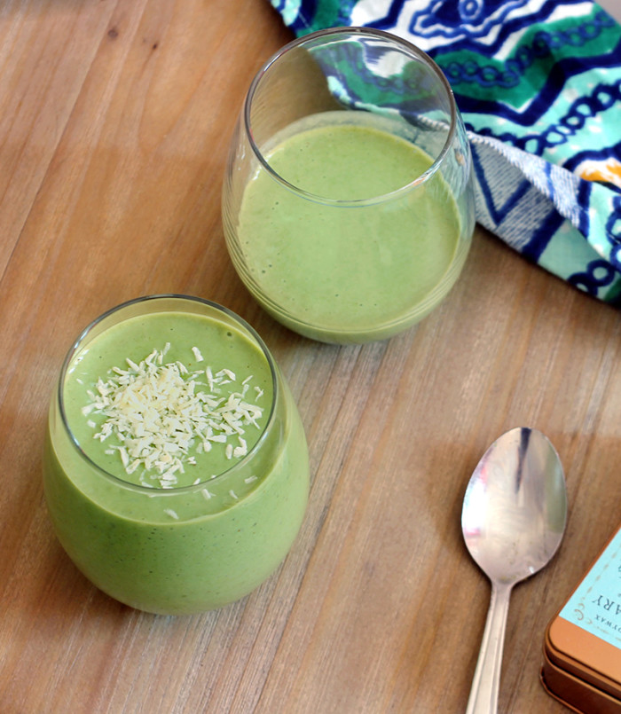 coconut_almond_date_green_smoothie2