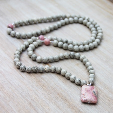 Peaceful Practice: Using Mala Beads in Your Yoga Practice