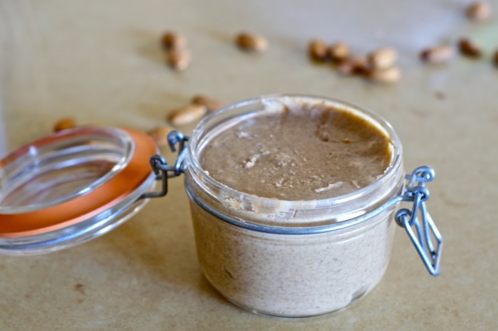 Raw Vegan Almond Buuter