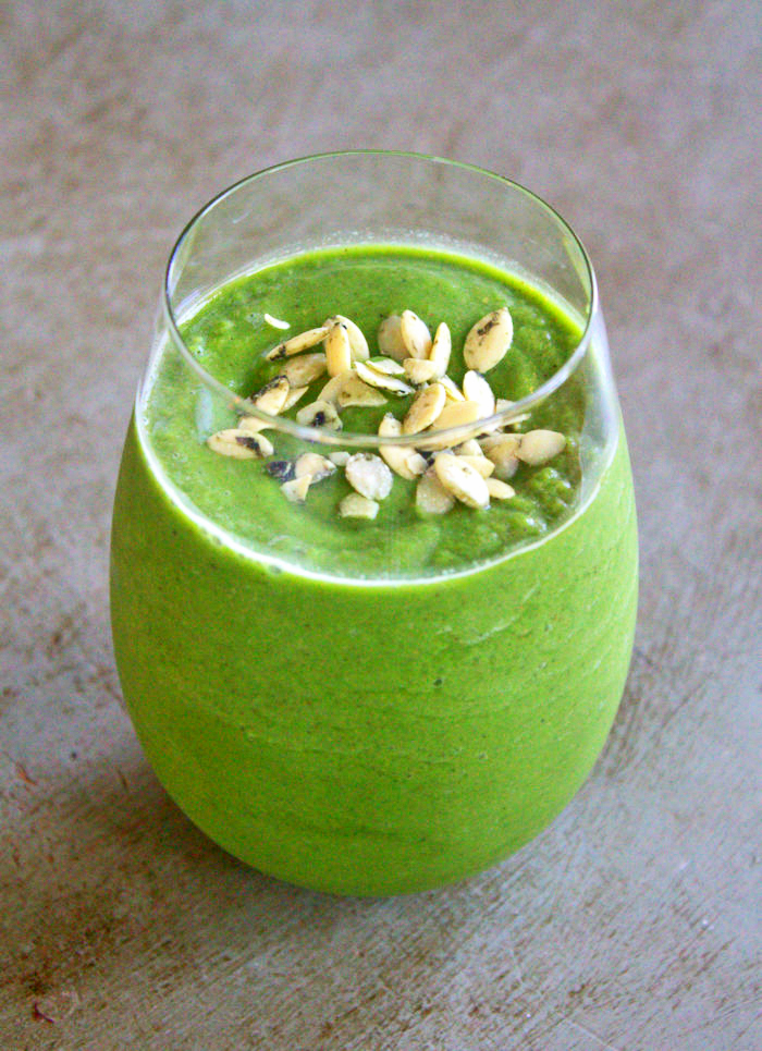Chakra Recipes: Green Smoothie for Heart Chakra (Anahata)
