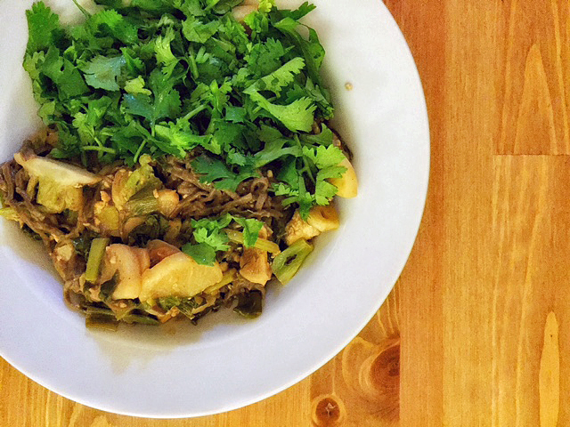 Healthy Dinner: One-Pot Soba Turnip Bowl