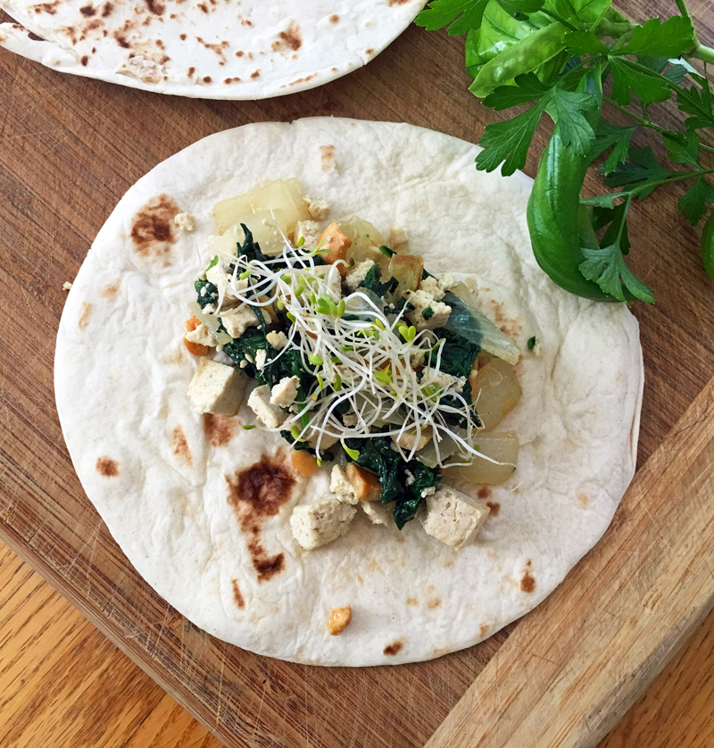 Health Lunch: Vegan Spinach & Tofu Wraps
