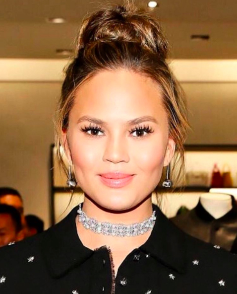 Get Chrissy Teigen’s Signature Glow With These Tips From Her Makeup Artist