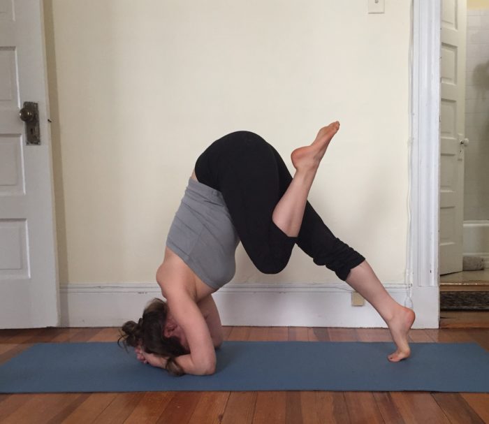 how-to-balance-in-headstand