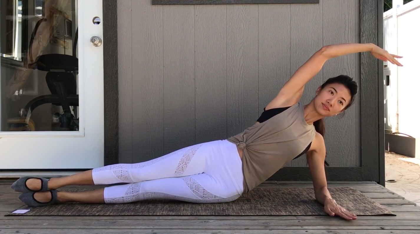 You Don’t Need A Waist Trainer—Do These Tummy Cinching Exercises Instead (Video)