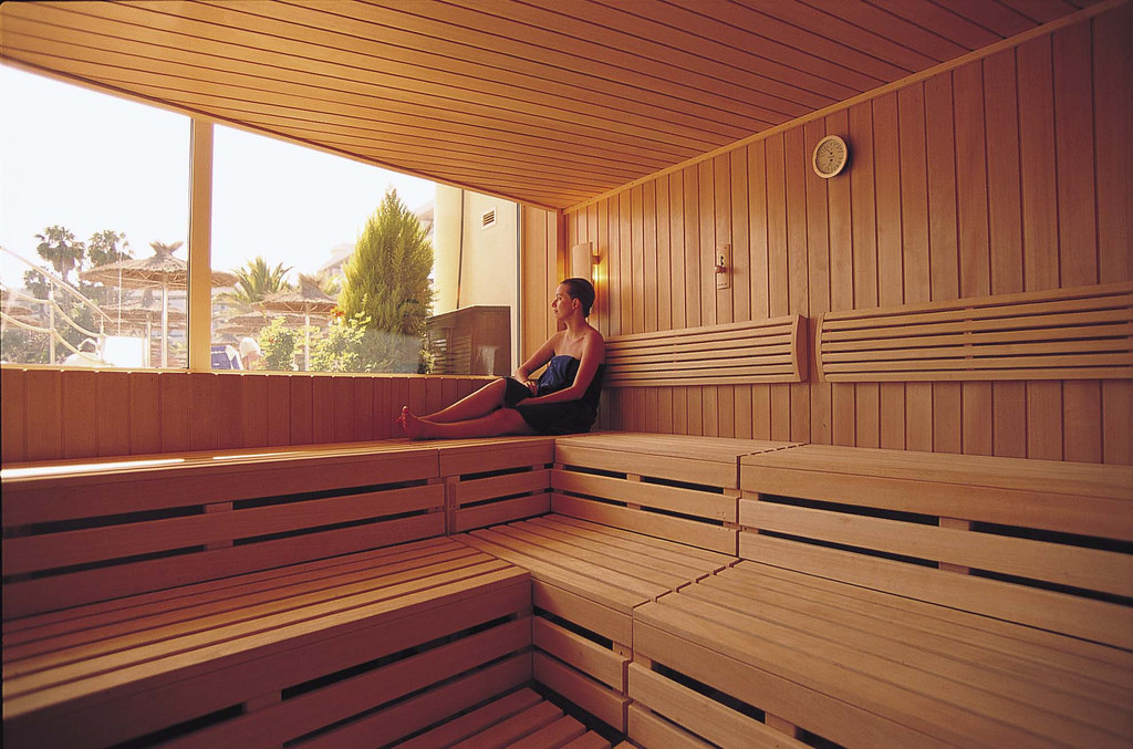 I Swear By Infrared Sauna Every Morning & Why You Should Too