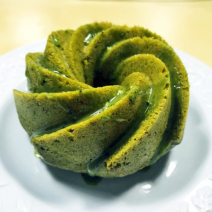 Crave-Worthy Vegan Matcha Mini Bundt Cakes