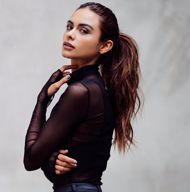 [Image: Model_Sophia_Miacova.jpg]