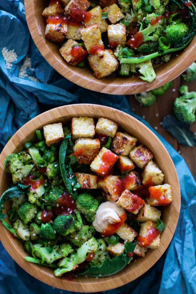 Spicy Sesame Tempeh & Broccoli Bowl