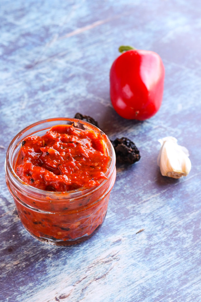 Vegan Roasted Red Pepper and Sun Dried Tomato Dip