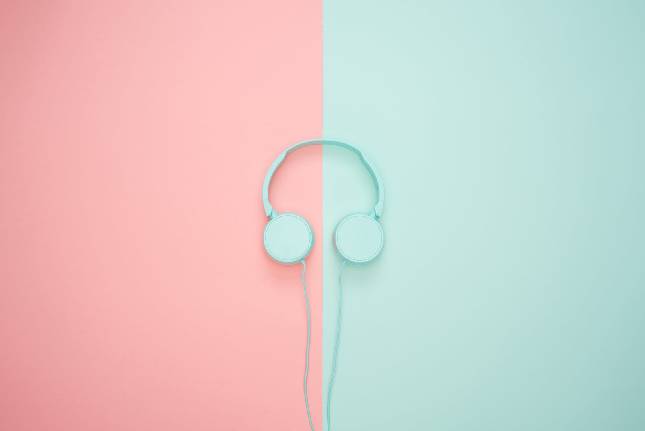 3 Podcasts The Support And Encourage Your Side Hustle