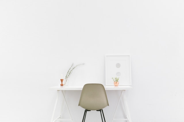 minimalist-desk