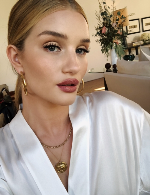 Rosie Huntington-Whitely's Makeup Artist Shares Easy, Glowing Look