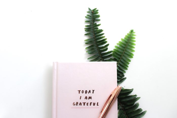 boost your wellbeing and happiness with a gratitude journal