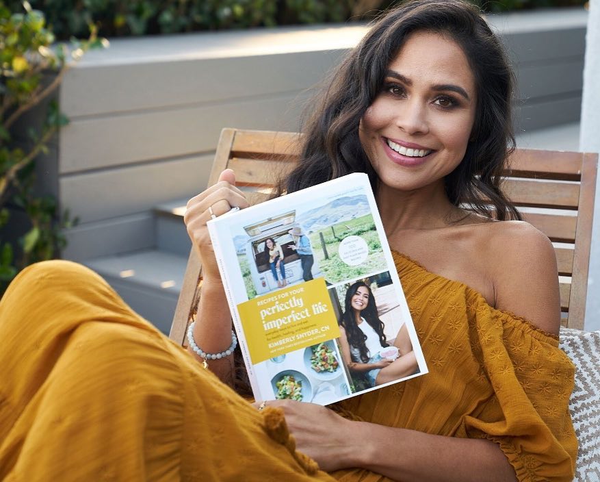 5 Unexpected Lessons From Celeb Nutritionist Kimberly Snyder's Latest Book