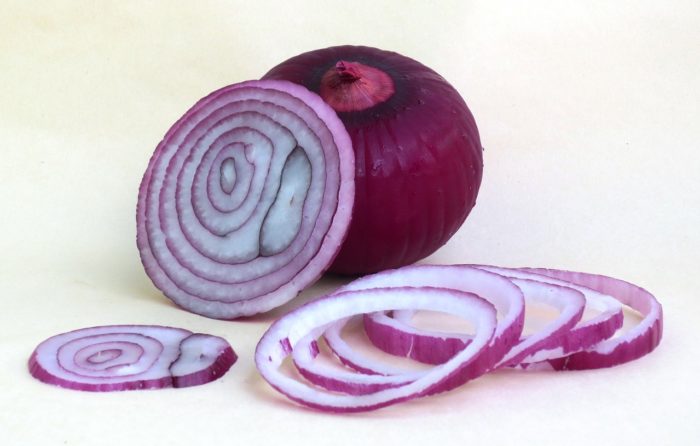 Pickled_red_onions