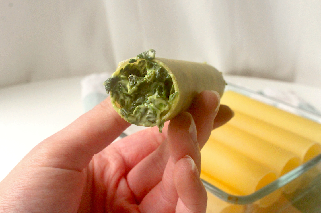 vegan creamy baked spinach cannelloni