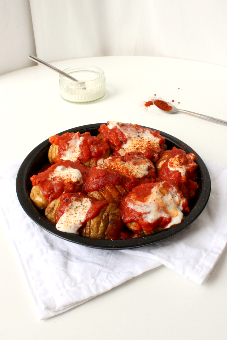 hasselback patatas bravas