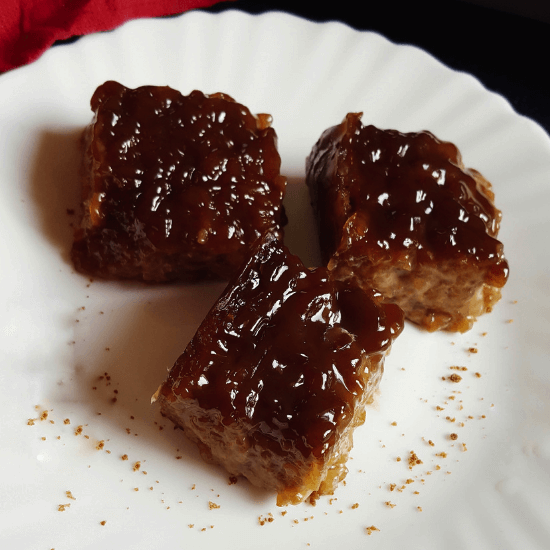 Biko (sweet coconut rice cake from the Philippines)