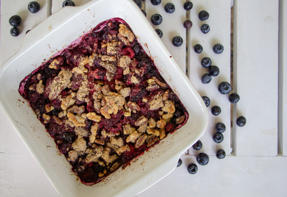 Vegan and refined sugar-free mixed berry crumble