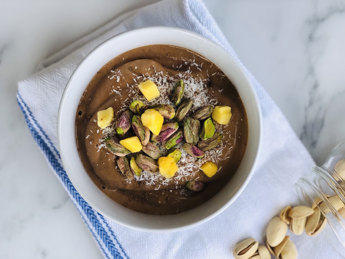 Vegan Chocolate Mango Smoothie Bowl