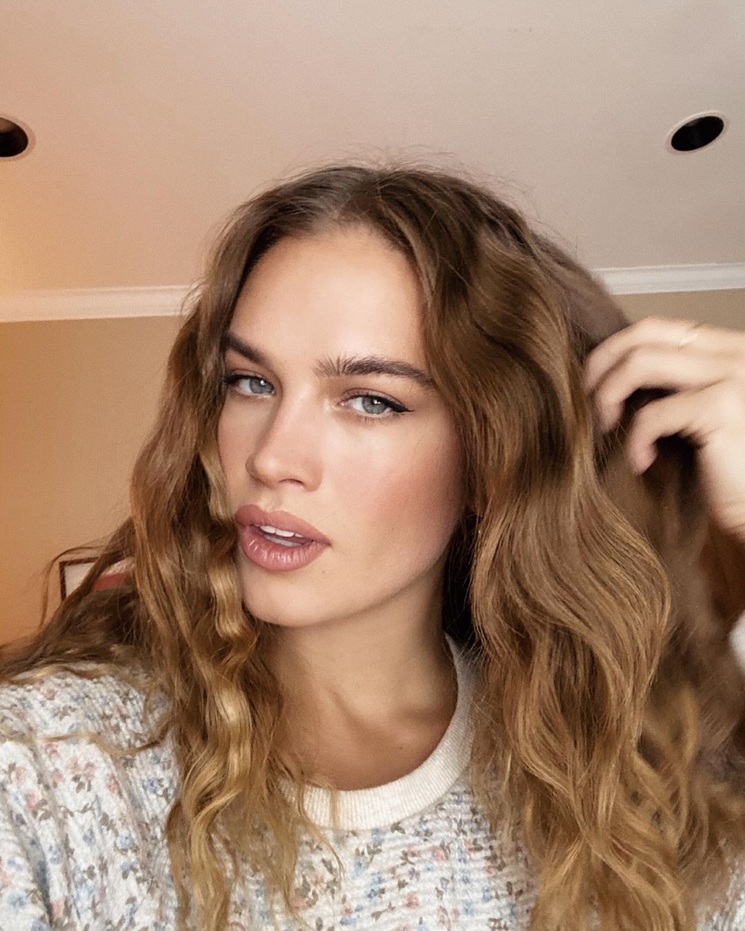 Model Stormi Bree's Makeup Routine Is The '90s Inspo We All Need